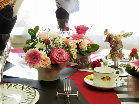 アリスのお茶会 お花とアイデアで素敵にテーブルコーディネート講習開催しました ほどよく心地いい食卓作り Rinstyle