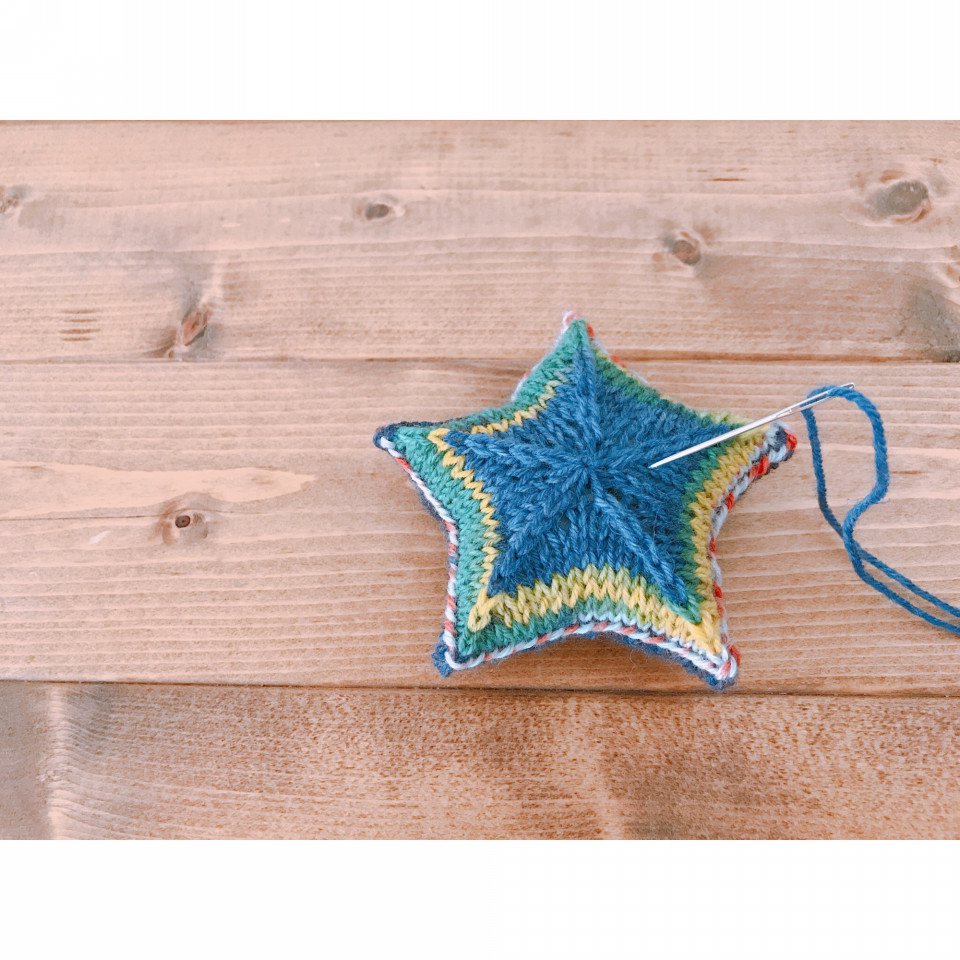 スターフィッシュクッションでピンクッション 編み物講師 こみねゆり