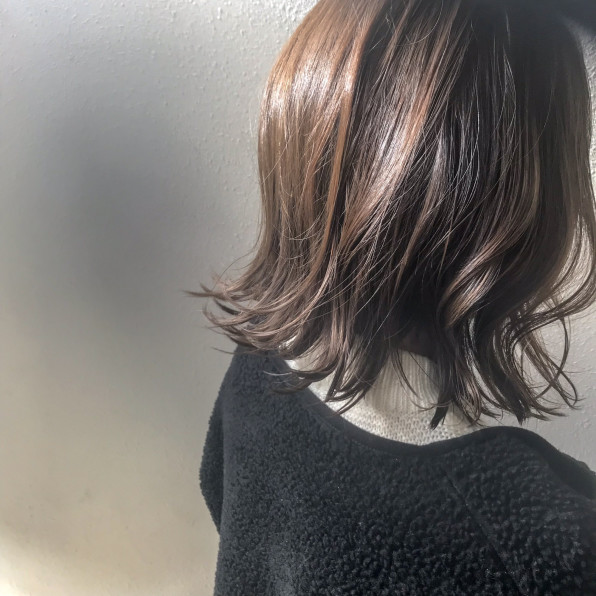 外ハネはまだまだ人気です 東大阪 切りっぱなしボブ美容師 大阪東大阪 ショート ボブ スタイルのオーダーは8割を超え バッサリ切るイメチェンスタイルも多く切りっぱなしボブやショートボブ が人気 美容室float フロート ショート特化美容師松本康宏ブログ 外ハネはまだまだ人気です 東大阪 切りっぱなしボブ美容師 大阪東大阪 ショート ボブ スタイルのオーダーは8割を超え バッサリ切るイメチェンスタイルも多く切りっぱなしボブやショートボブ が人気 美容室float フロート ショート特化美容師松本康宏ブログ
