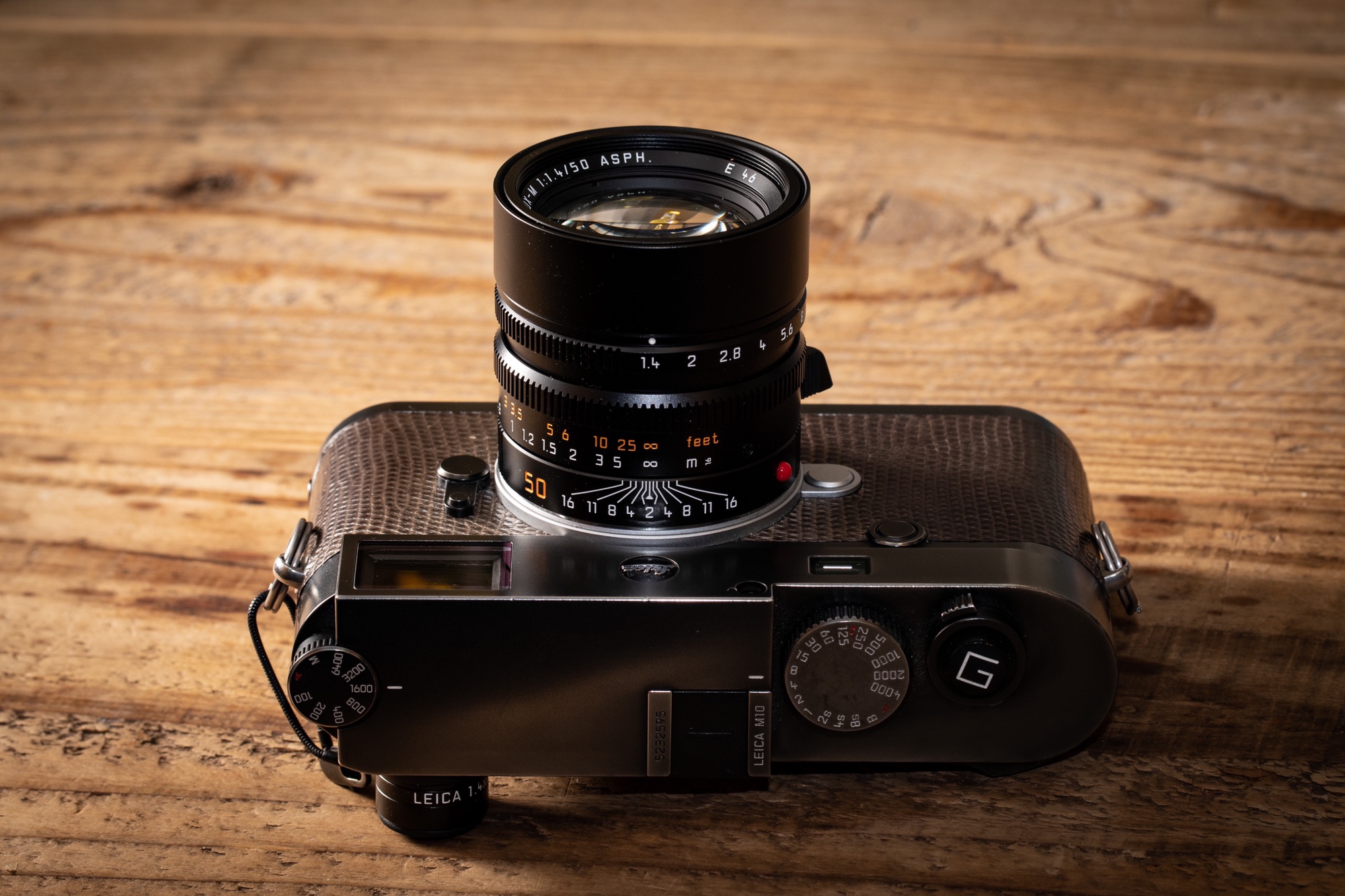 Leica Summilux 50mm F/1.4 E46 Lens