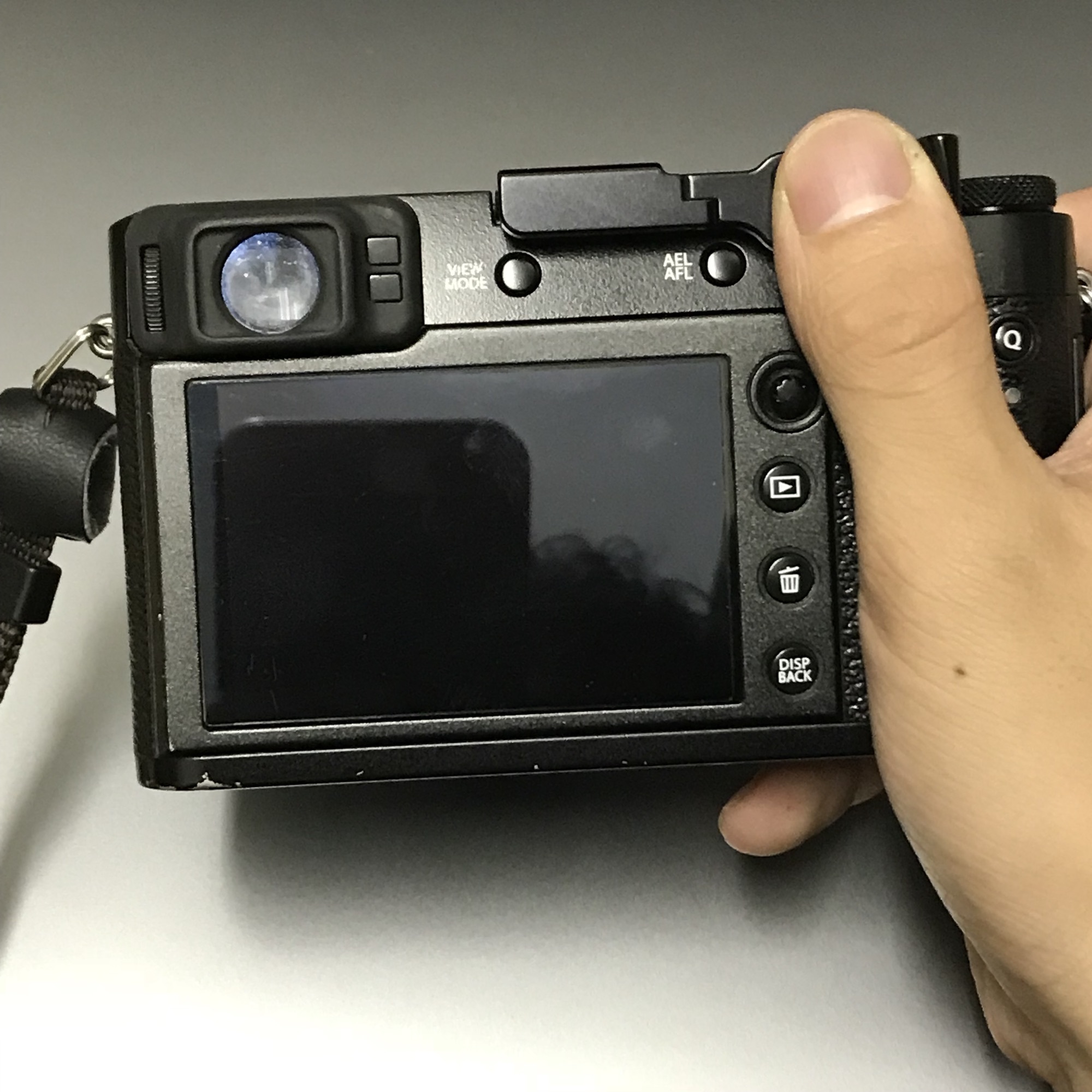 X100F ヒンジ付きサムレストを買った話 | Fuya Photo