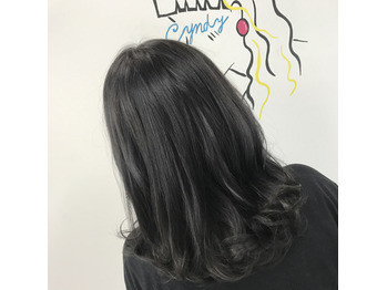 ダークアッシュ Cyndy Color Salon