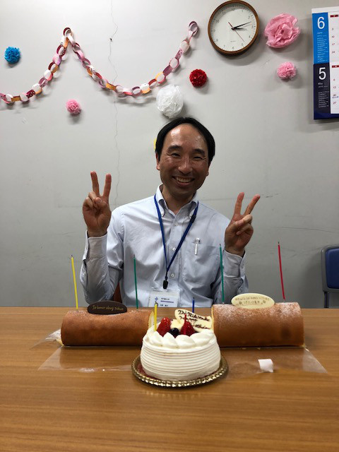 お誕生日祝い 神戸薬科大学医療薬学研究室