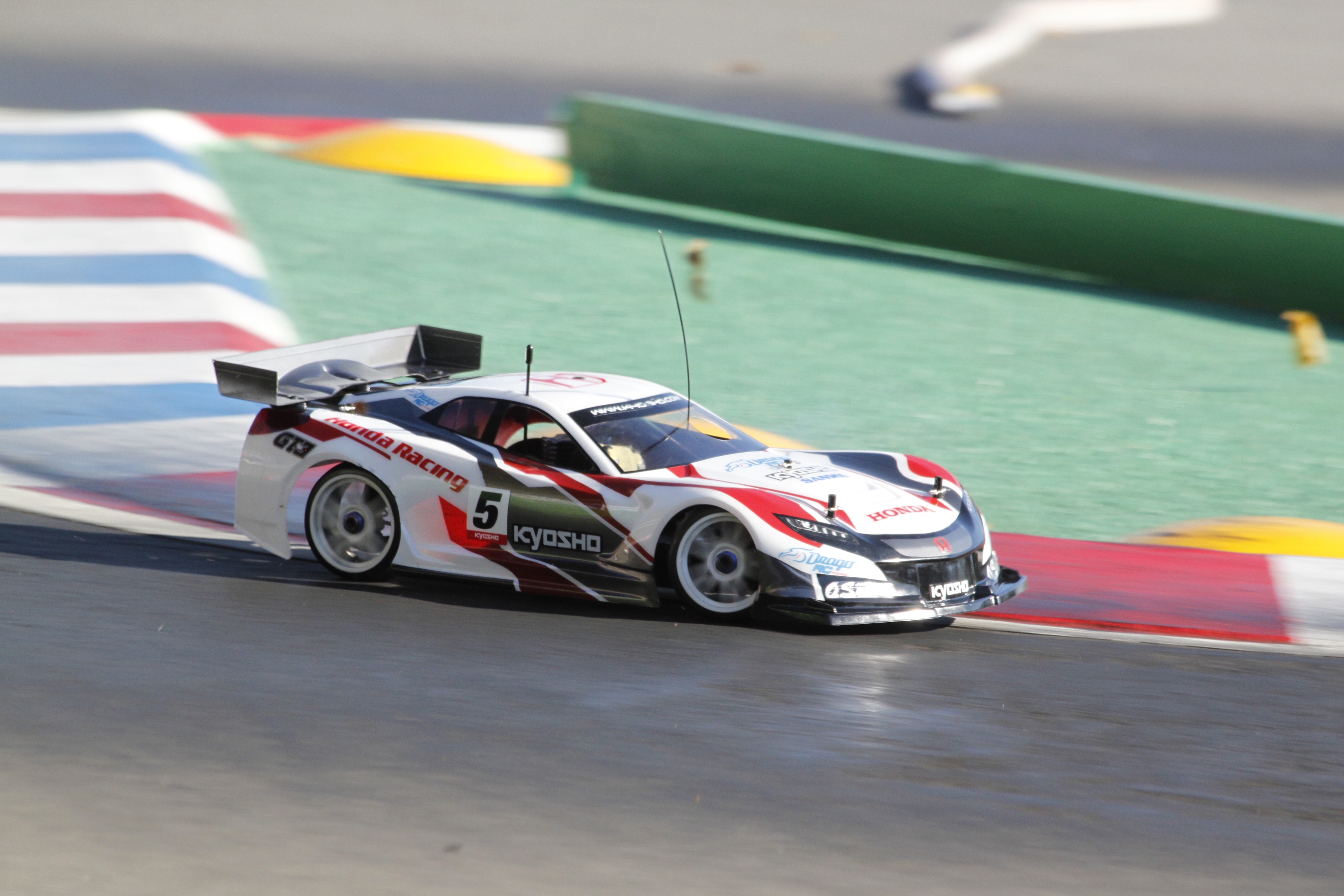 実車のような挙動と操縦性が僕をワクワクさせる 〜 道上 龍さんが語る