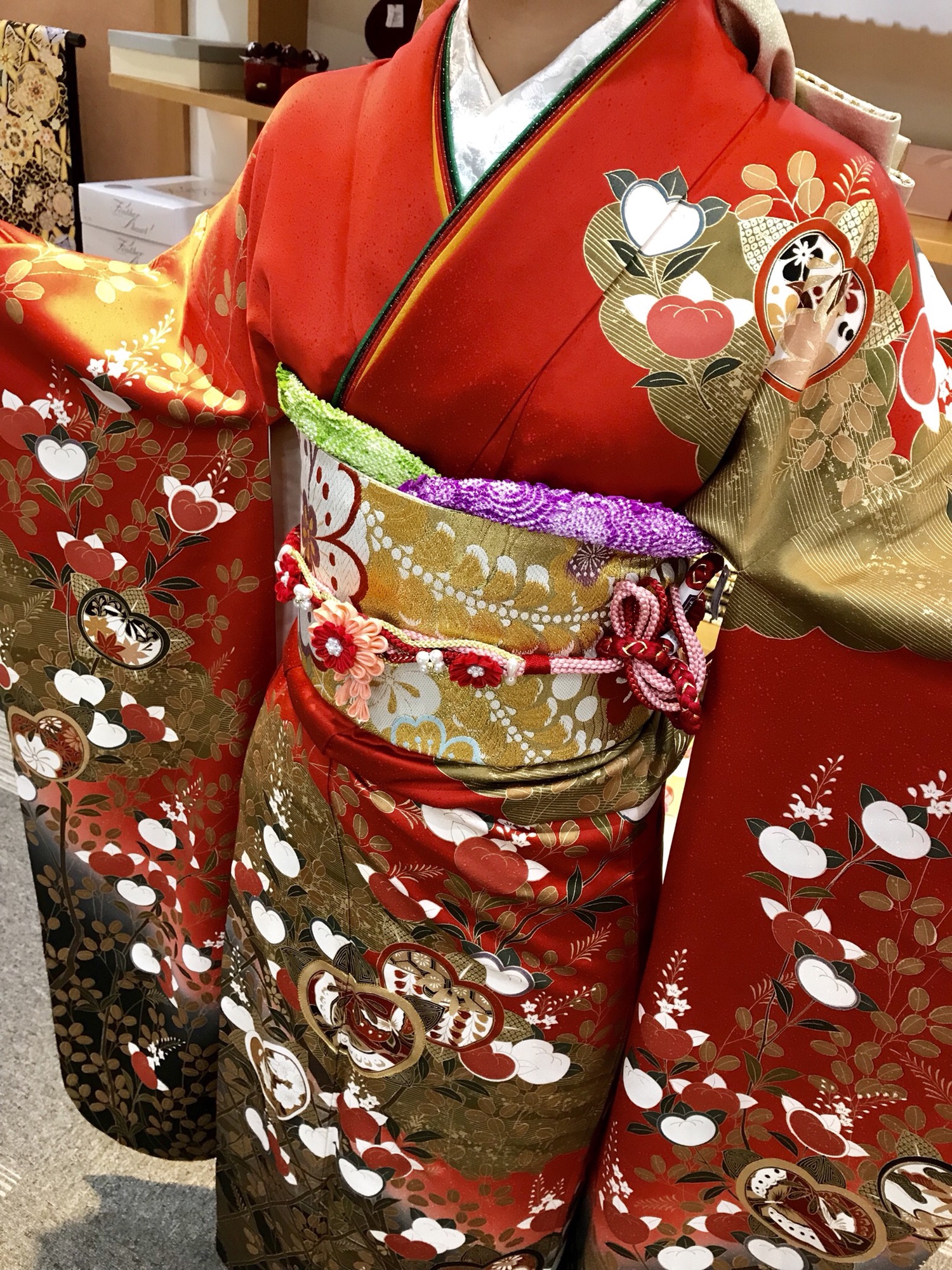 M様の朱赤に橘柄のお振袖✨ | 振袖・着物の専門店 静岡市「和