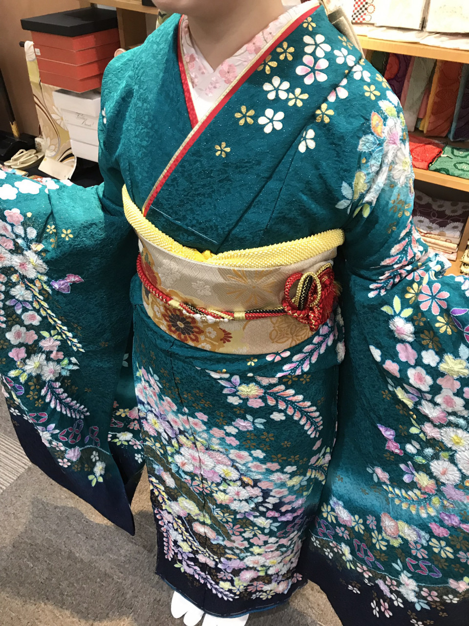 K様のエメラルドグリーンの辻ヶ花♪ | 振袖・着物の専門店 静岡市「和 