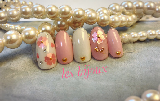 2月シンプルネイルデザイン Les Bijoux 2月シンプルネイルデザイン Les Bijoux