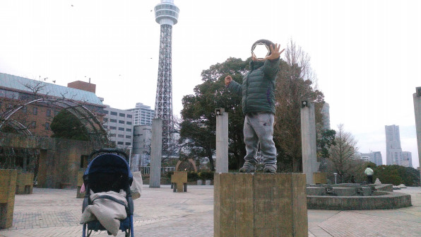 山下公園でのおしっこ失敗事件 私とあなたの素材集