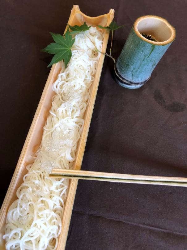 流しそうめん台登場！竹の器作り同時開催！！ | 飯地高原自然テント村 