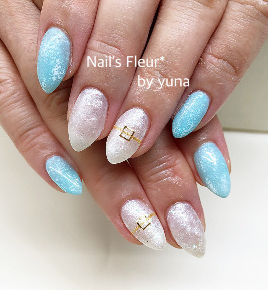 ブルーベースのスポンジアートネイル Nail S Fleur