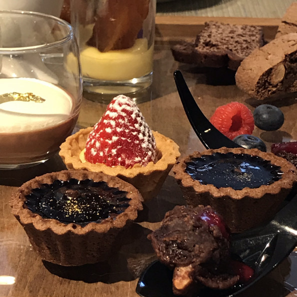 おしゃれをして行くところがないなら 作ろう 神戸北野ホテルでアフタヌーンティー 宝塚 西宮 神戸 川西 パーソナルカラーであなたをおしゃれに カラーリストいろは