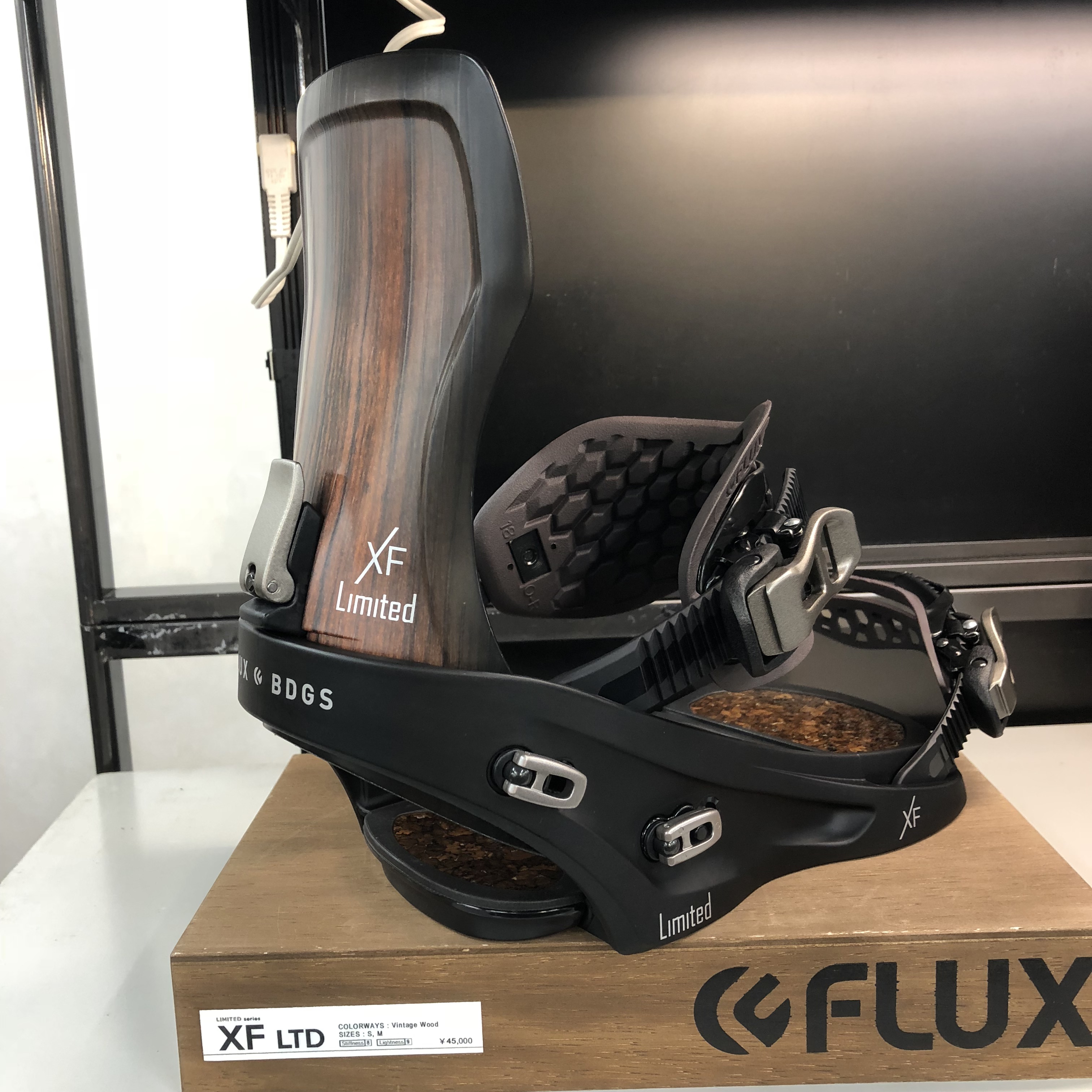 FLUX XF LTD フラックス Mサイズ | munchercruncher.com