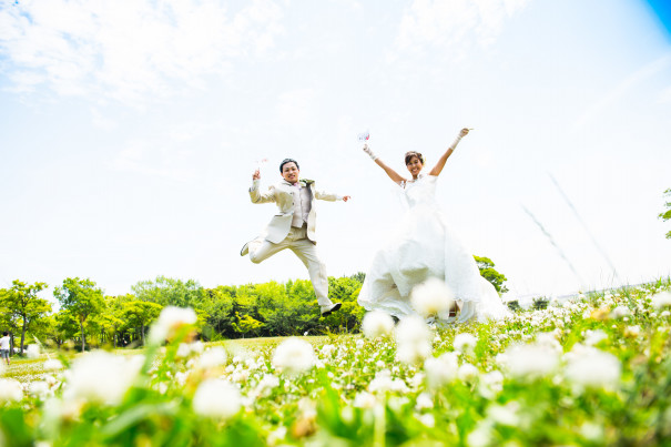 前撮りおすすめポーズ 結婚式前撮り Circle Rinkustudio