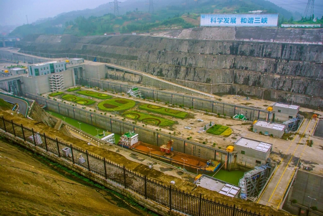 世界最大！中国の三峡ダムが危ない？！