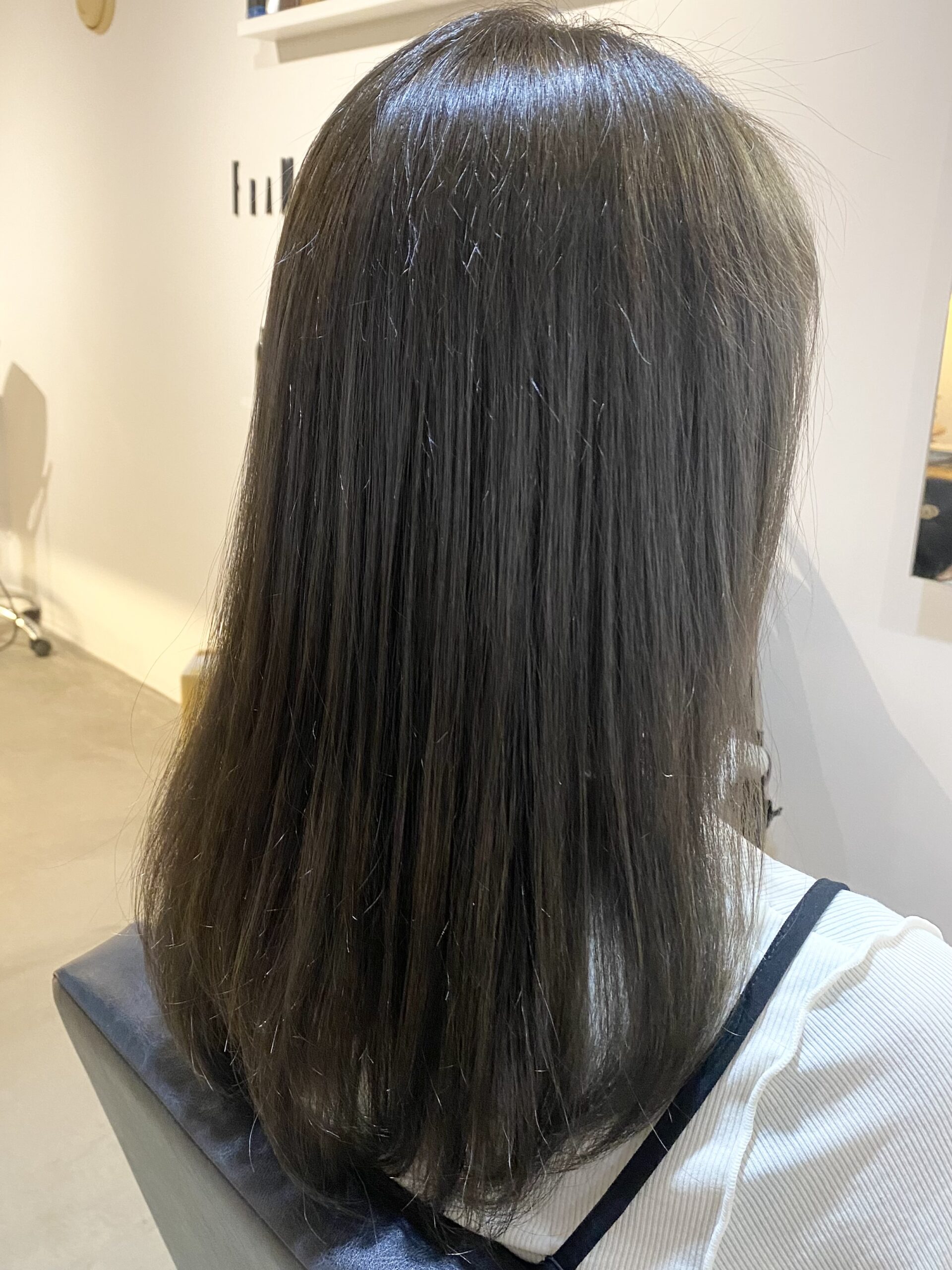 ファーストグレイ世代に大人イルミナカラー♪ 松山市にある美容室 FRAMES hair design【フレイムスヘアデザイン】