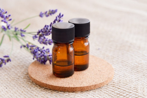 ストレスや緊張からくる頭痛におすすめアロマ Amurome