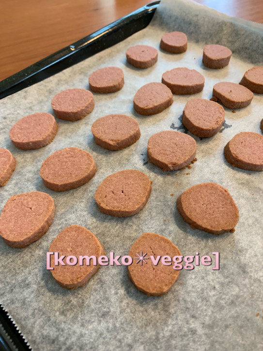 いちご味の米粉アイスボックスクッキー 米粉とお野菜 Komeko Veggie