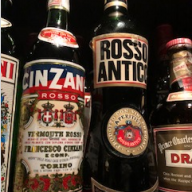 70年代の証明、青赤カラーリングのロゴ・バランタインファイネスト
