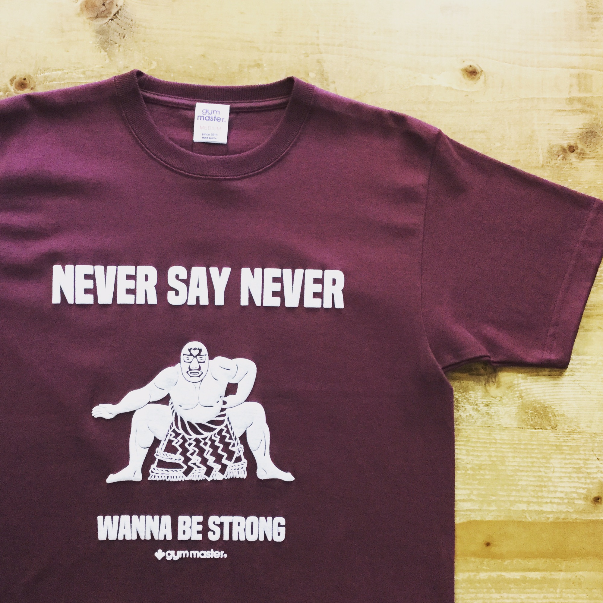 gym master / NEVER SAY NEVER Tee(バーガンディ) | FLOSSY フラッシー
