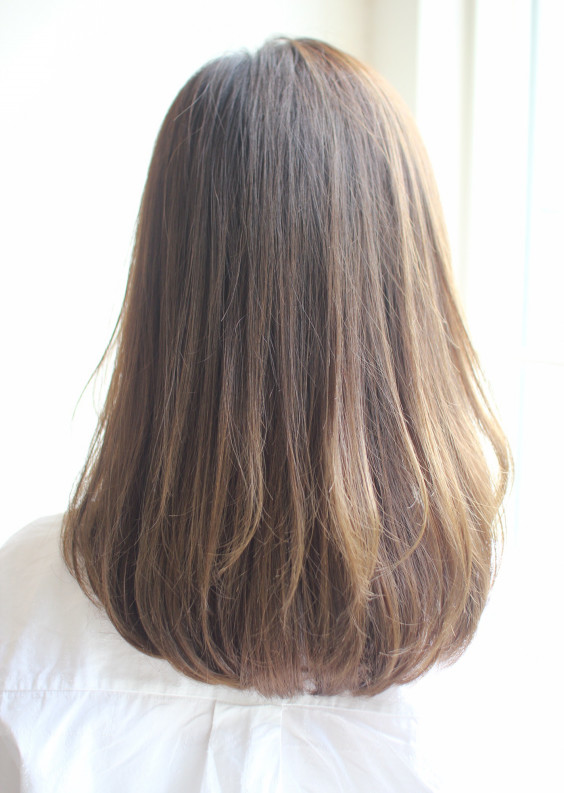 垢抜けツヤ髪セミロングで秋ヘアに Theater 表参道 Abe Nobuhiro