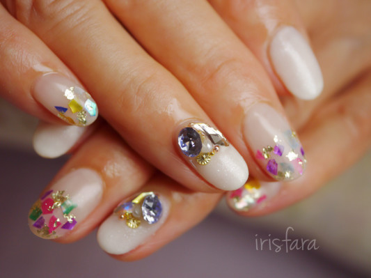 ビジュー Nail Salon Iris Fara ネイルサロンイリスファーラ 国立市 心を満たすネイルを指先に