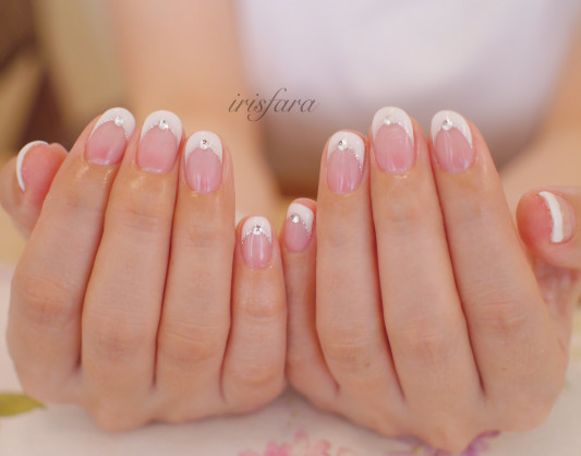 ホワイトフレンチ Nail Salon Iris Fara ネイルサロンイリスファーラ 国立市 心を満たすネイルを指先に