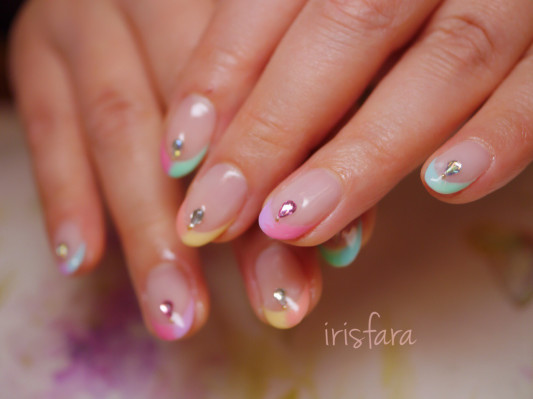 カラーフレンチ Nail Salon Iris Fara ネイルサロンイリスファーラ 国立市 心を満たすネイルを指先に