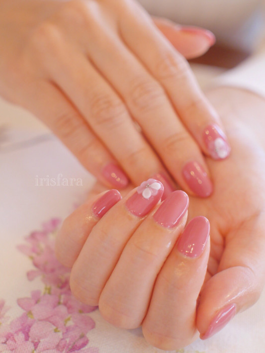 花一輪 Nail Salon Iris Fara ネイルサロンイリスファーラ 国立市 心を満たすネイルを指先に