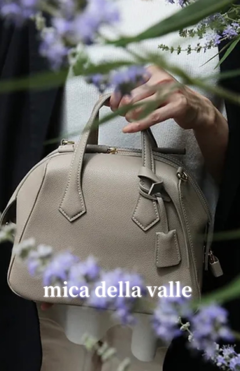 mica della valle. | fleur de lis * BLOG