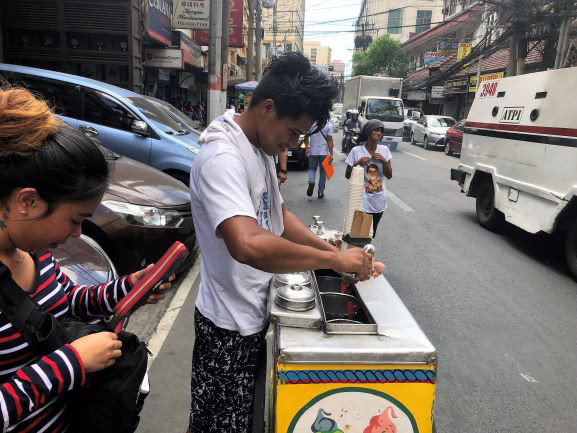 フィリピン滞在記第７部 その３ アイスクリーム移動販売 Vape Shop Hoop
