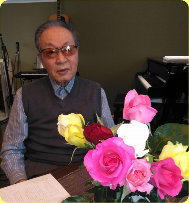 薔薇 に 囲ま れ て