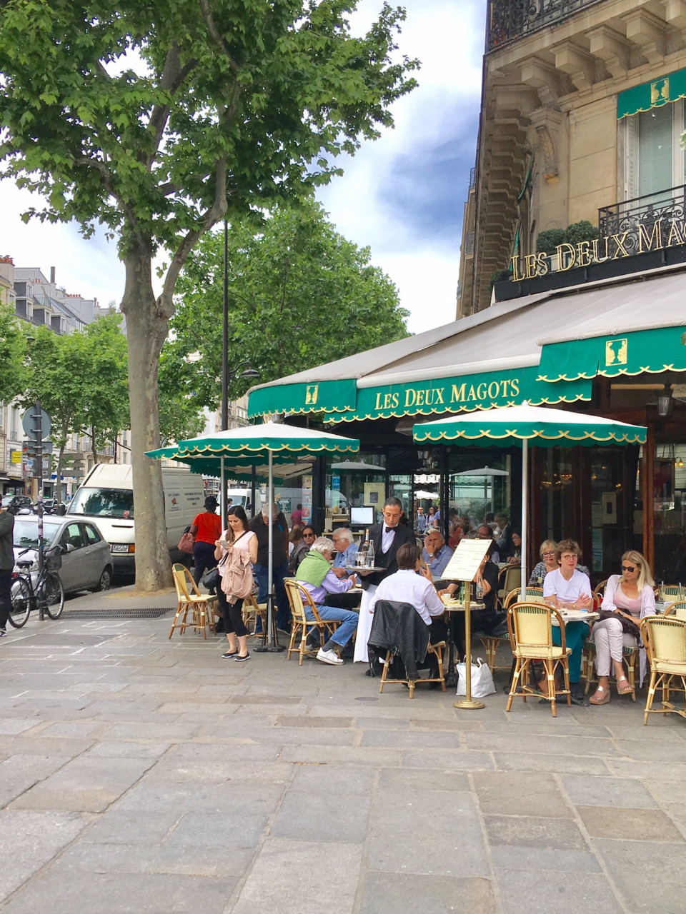 Cafe De Flore で ひと休みを 私を再発見するフランス旅