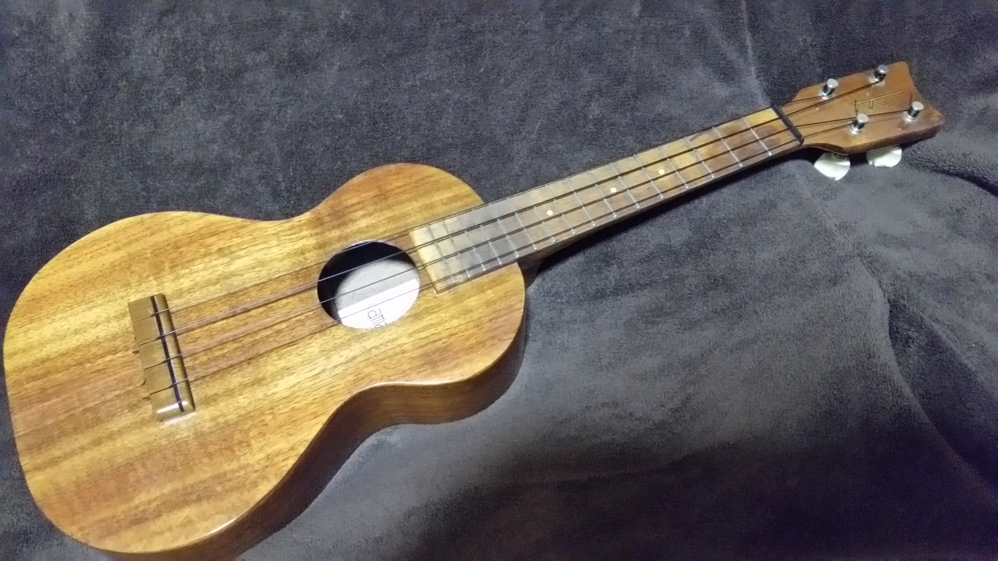 脳を刺激する音、カマカホワイトラベルHF2 | Seika ukulele community