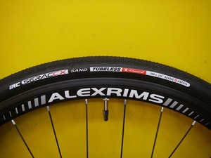 ALEXRIMS CX30 ホイールにチューブレスタイヤ装着 | marco自転車