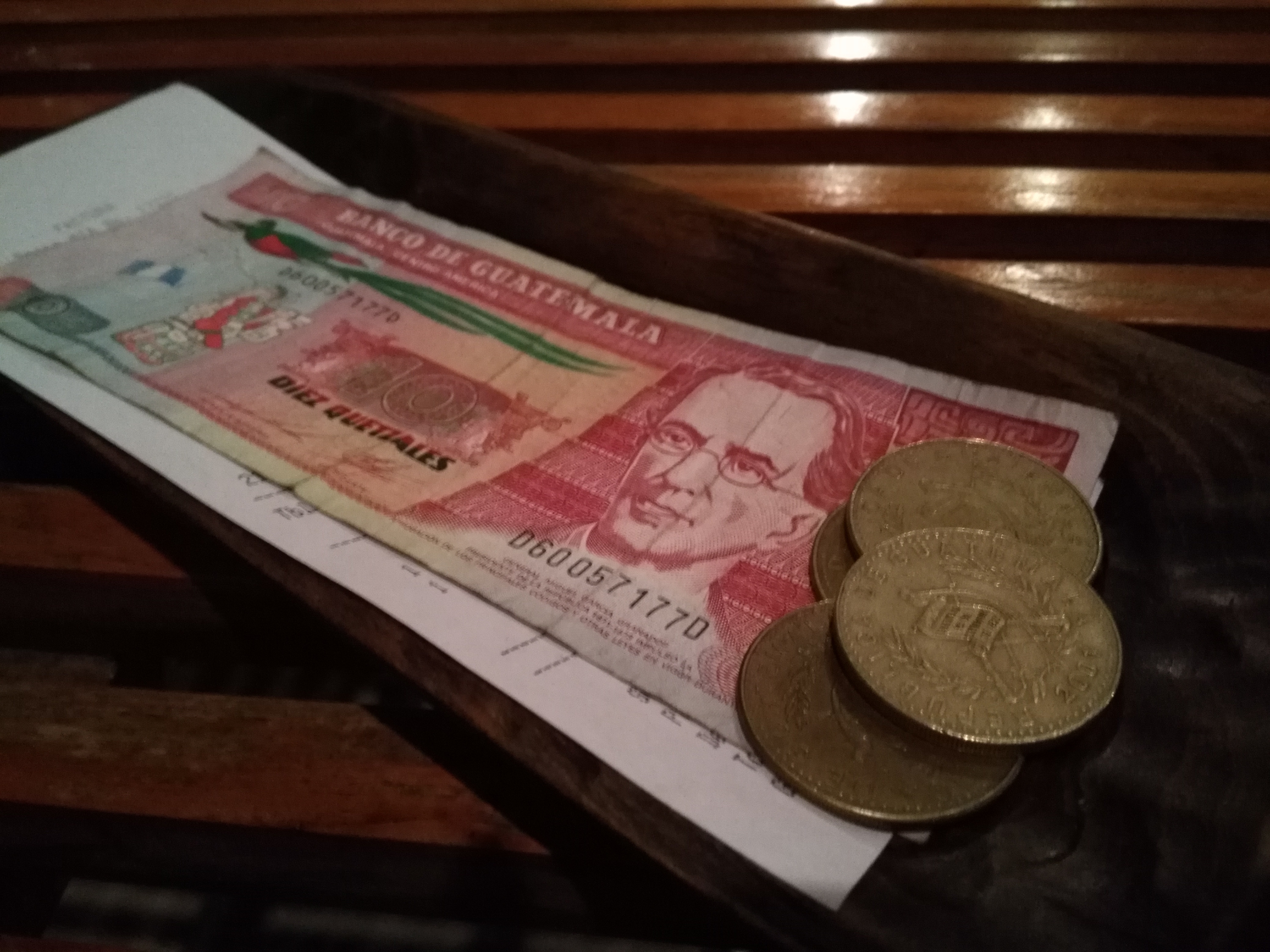 アンティグアではドル札が使えない グアテマラ旅行のガイドブログ アンティグアではドル札が使えない グアテマラ旅行のガイドブログ