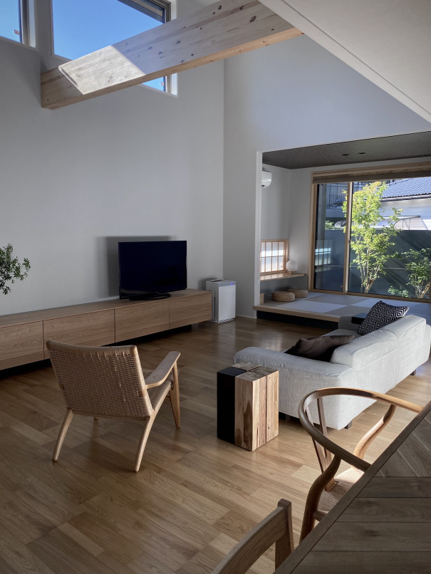 暮らしのインテリア 家族の憩いの場 リビングに 和 の空間を スッキリだけど温かみのあるおうちづくり Kaede Homeさん ムクリ Mukuri