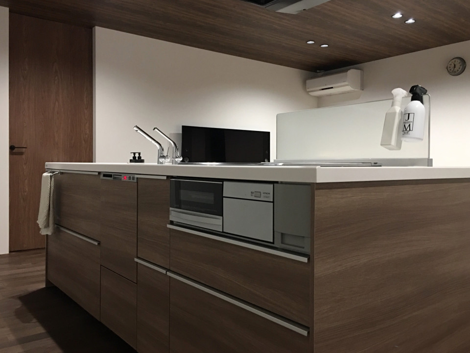 デザインと機能性を持ち合わせたキッチン Yo Shiieさんのキッチンを探索 Toto ミッテ Mitte ムクリ Mukuri