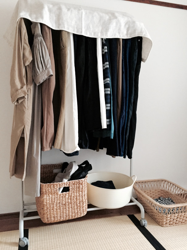 暮らしのインテリア 限られたスペースで 洋服をスッキリ収納するために どこか懐かしい団地暮らし Fumi4511さん ムクリ Mukuri