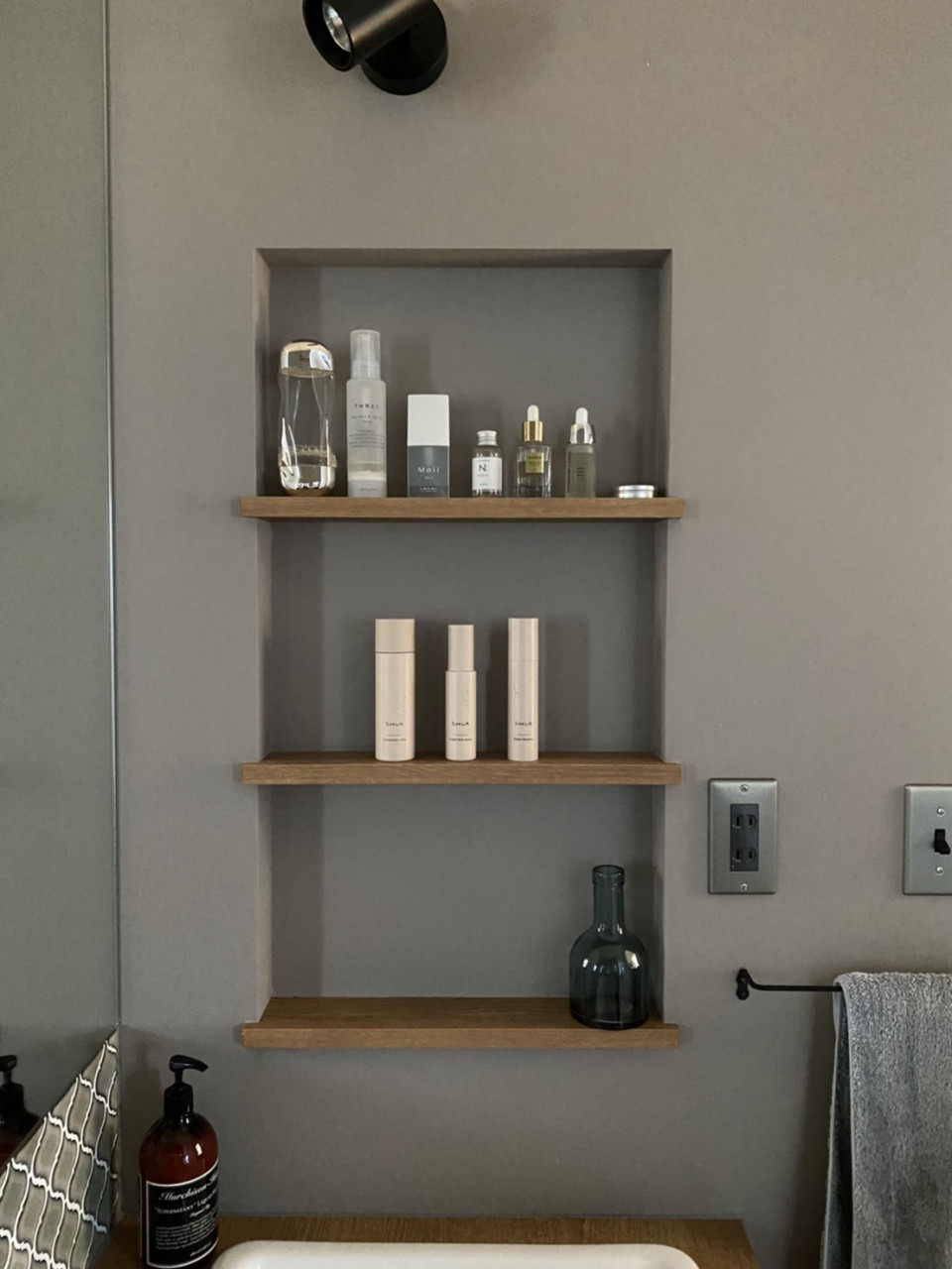 暮らしのインテリア 造作で叶えた 一番お気に入り の洗面所 グリーンに陽のあたる吹き抜けのあるおうち Ysm Ieさん ムクリ Mukuri