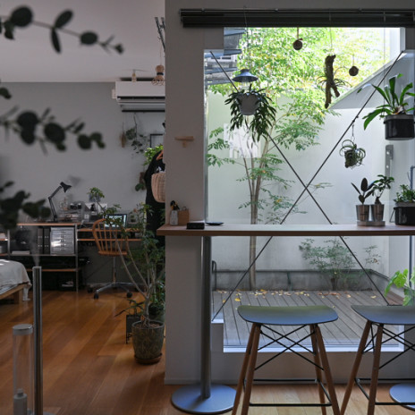 暮らしのインテリア 心に癒しとゆとりをもたらしてくれる植物に囲まれたインダストリアルインテリア 賃貸に見せない夫婦ふたり暮らし Sky Photoさん ムクリ Mukuri
