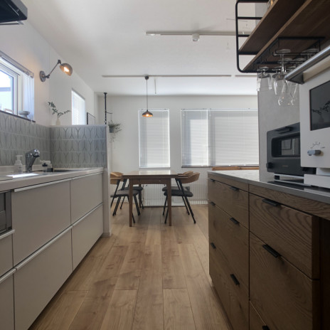 暮らしのインテリア 工夫次第で洗面室と脱衣所は分けられる 好みのテイストと使い勝手を兼ね備えた心地良い空間 27坪の幸せな空間づくり S Gift Zさん ムクリ Mukuri 暮らしのインテリア 工夫次第で洗面室と脱衣所は分けられる 好みのテイストと使い勝手を兼ね備えた心地良い空間 27坪の幸せな空間づくり S Gift Zさん ムクリ Mukuri