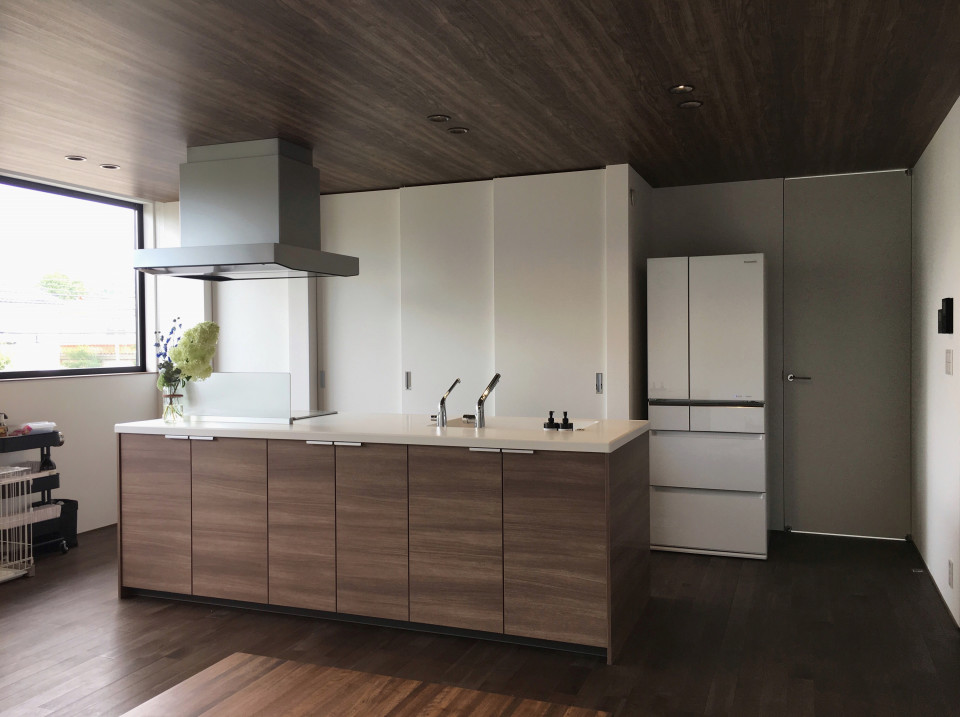 デザインと機能性を持ち合わせたキッチン Yo Shiieさんのキッチンを探索 Toto ミッテ Mitte ムクリ Mukuri