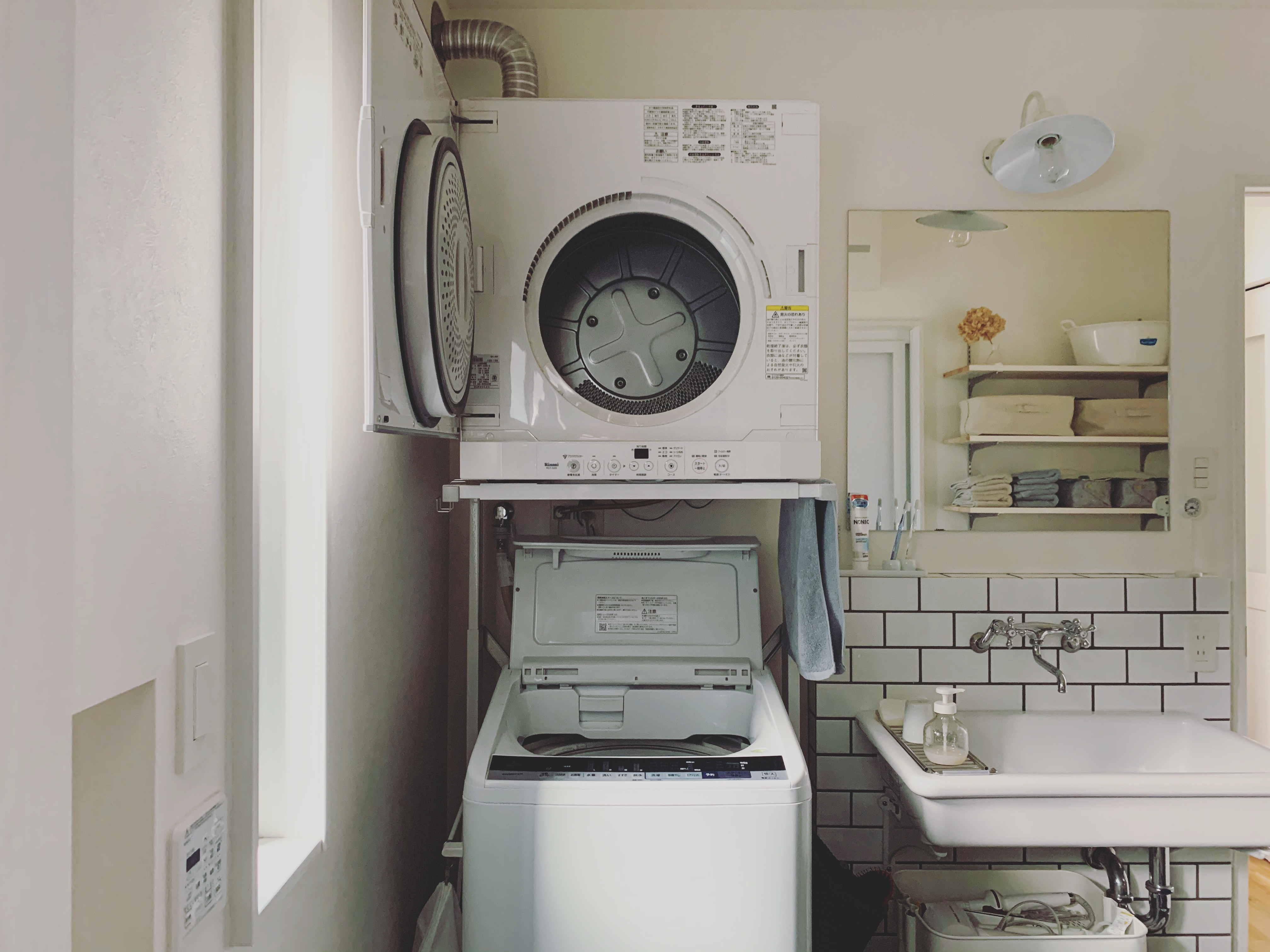暮らしのインテリア 毎日使う洗面スペースを快適にする設備と収納の工夫 無垢の家で暮らす Koko Ieさん ムクリ Mukuri