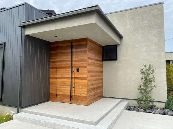 暮らしのインテリア 造作と利便性 ２つの いいとこ取り な世帯別玄関 完全分離型二世帯の家 M Home Hさん ムクリ Mukuri