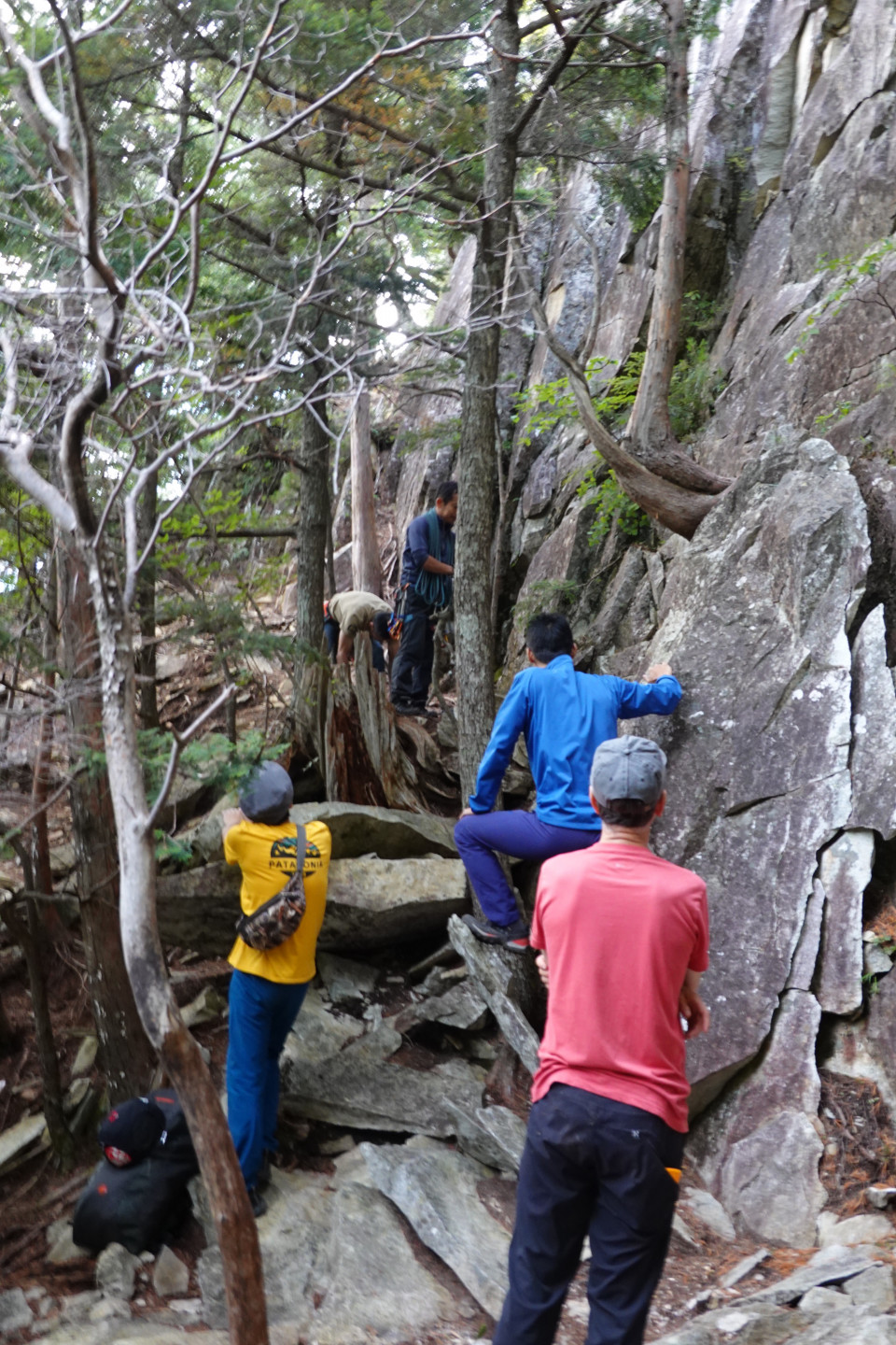 クライマーにおすすめのアプローチシューズ Climbing In China Seen From Japan