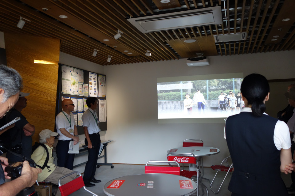 若葉台中央バスターミナルに わかまちインフォメーション オープン わかば通信 横浜市のタウン紙 若葉台中央バスターミナルに わかまちインフォメーション オープン わかば通信 横浜市のタウン紙