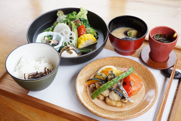 ランチ 創作料理 野の花 Nonoka