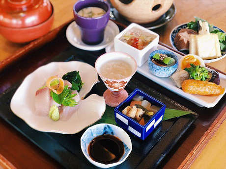 New ランチメニュー 季節のお膳 ご予約承っております 創作料理 野の花 Nonoka