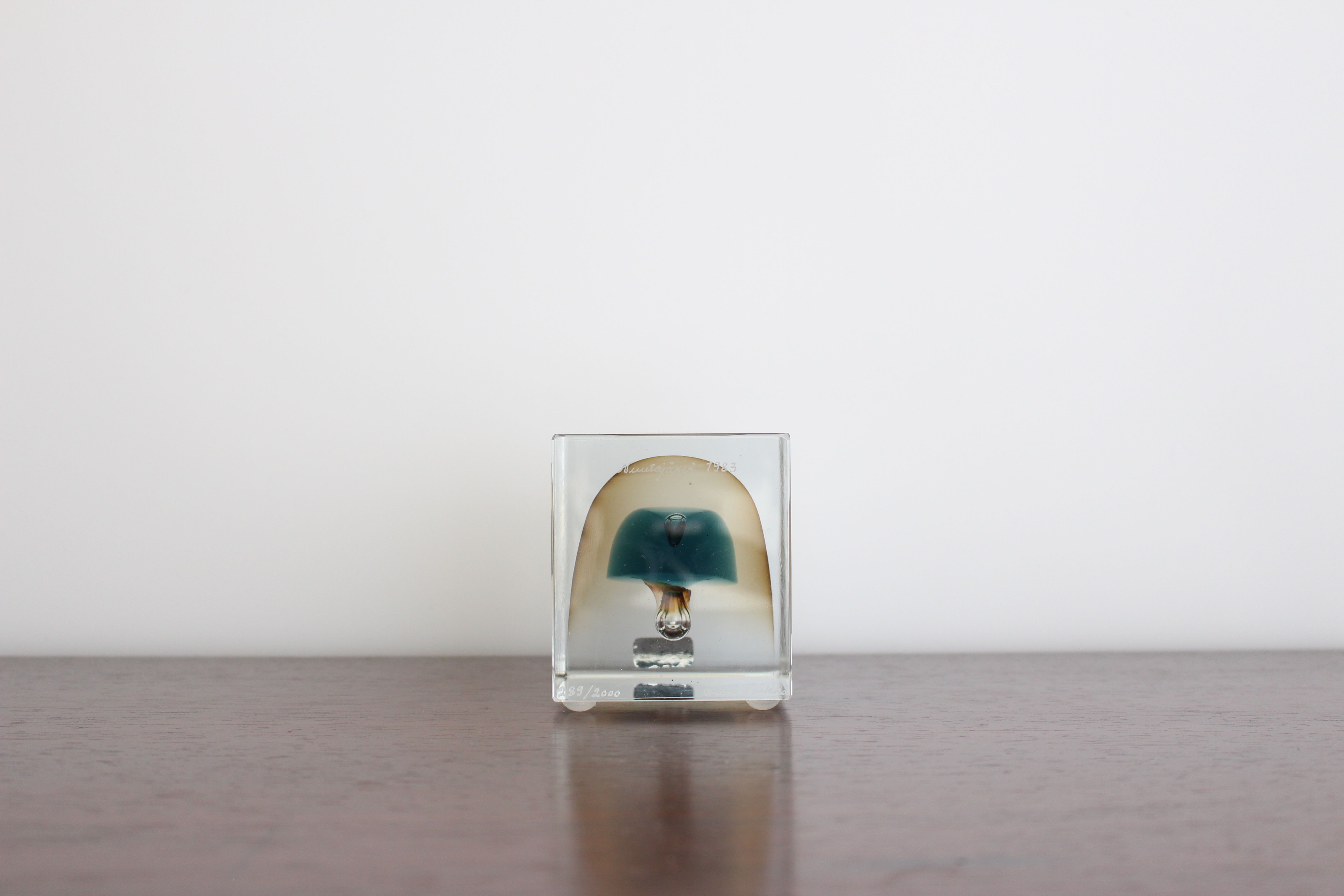 イッタラ　キューブ　ヌータルヤルヴィ　オイバ・トイッカ　1977年 アニュアル イッタラ キューブ ヌータルヤルヴィ オイバ・トイッカ 1977年