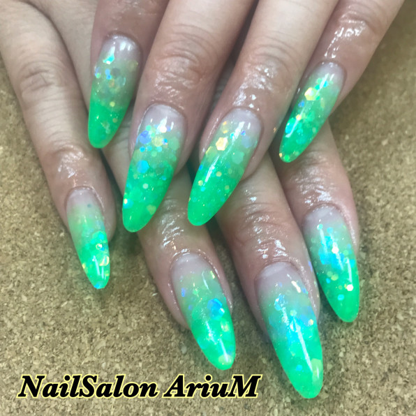 蛍光スカルプ Nailsalon Arium